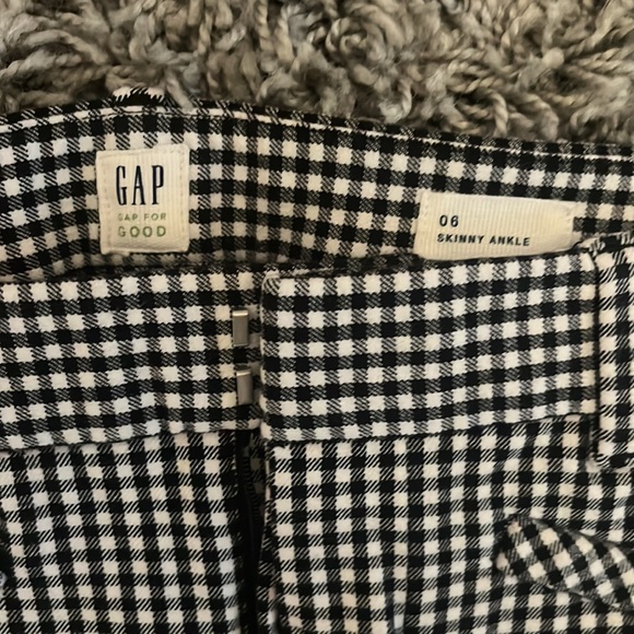 GAP Plaid Pants - Picture 2 of 2